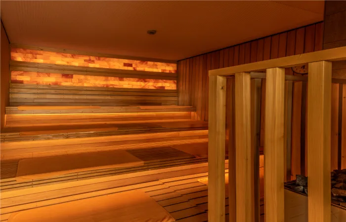 眺望樱岛的展望浴池“峰“