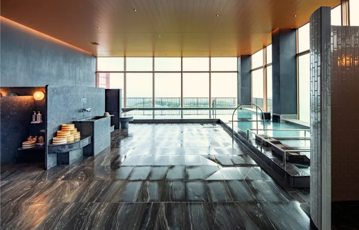 眺望樱岛的展望浴池“宙“