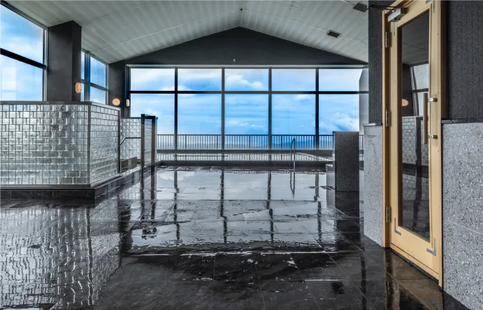 The " Mine " Observatory Bath with a View of Sakurajima